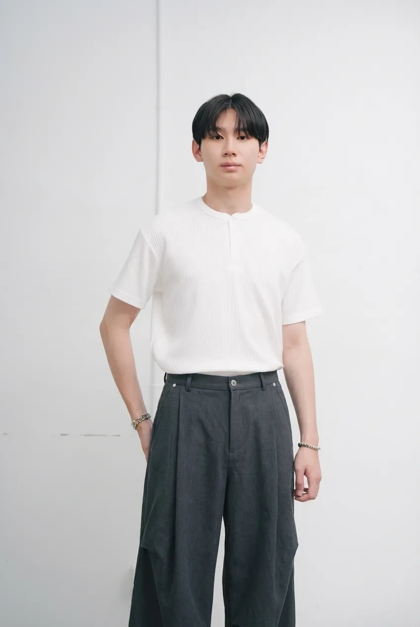 褲子顏色換成深灰色2