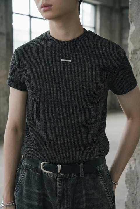 背景換成BALENCIAGA風格2