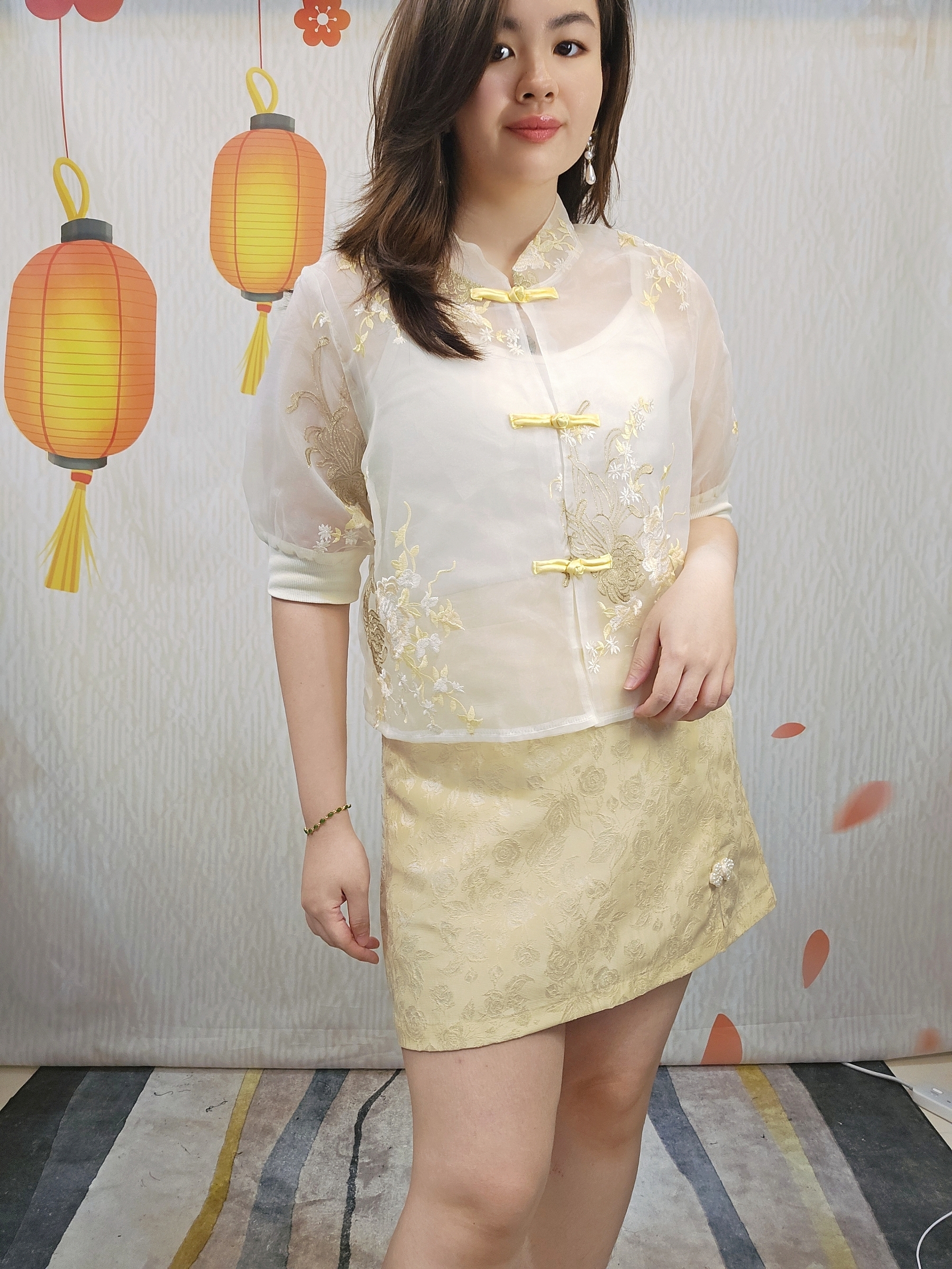 B612_20251104_184417_757_batch_12_1762268690892