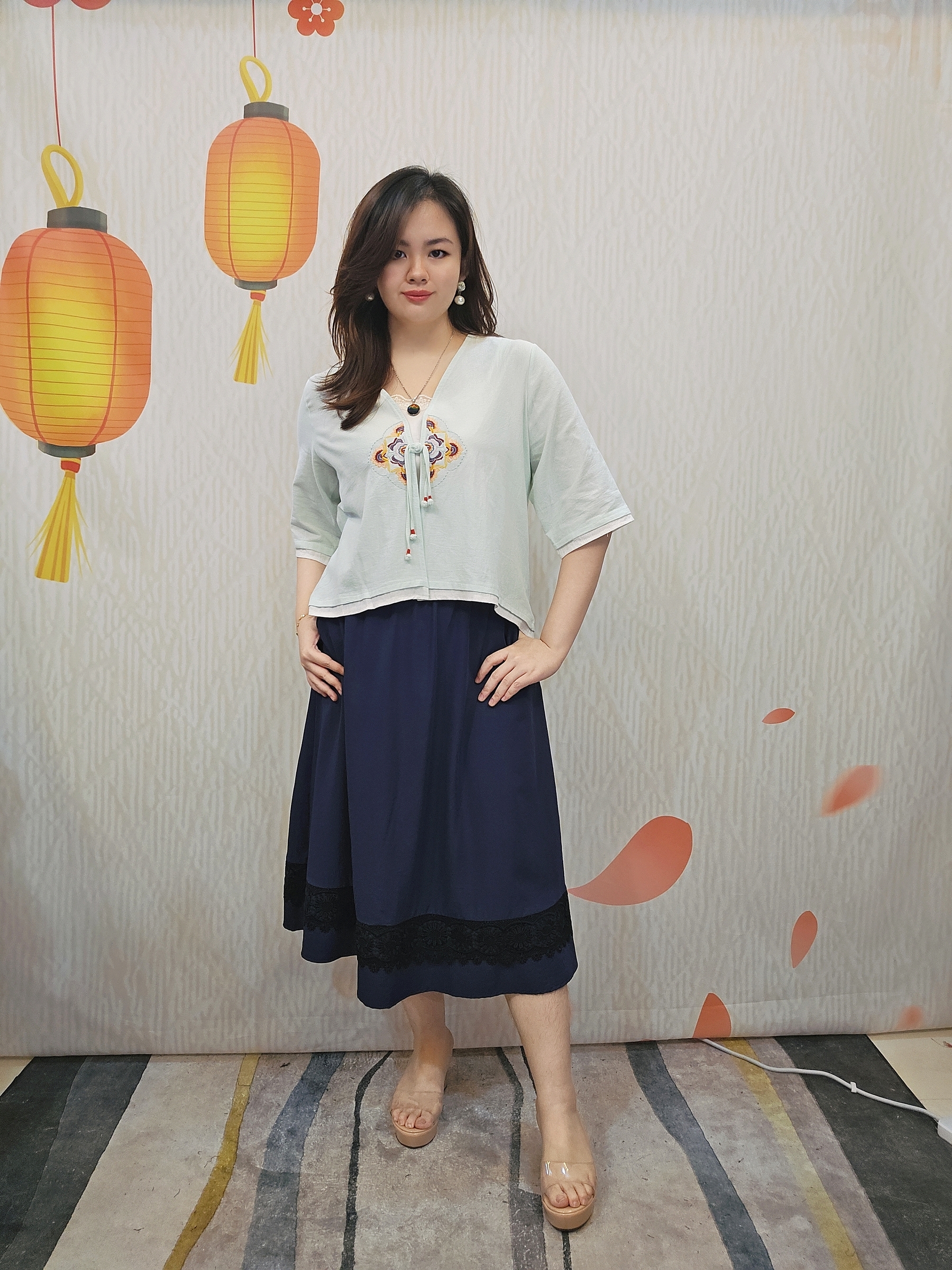 B612_20251121_190641_890_batch_7_1763736418439