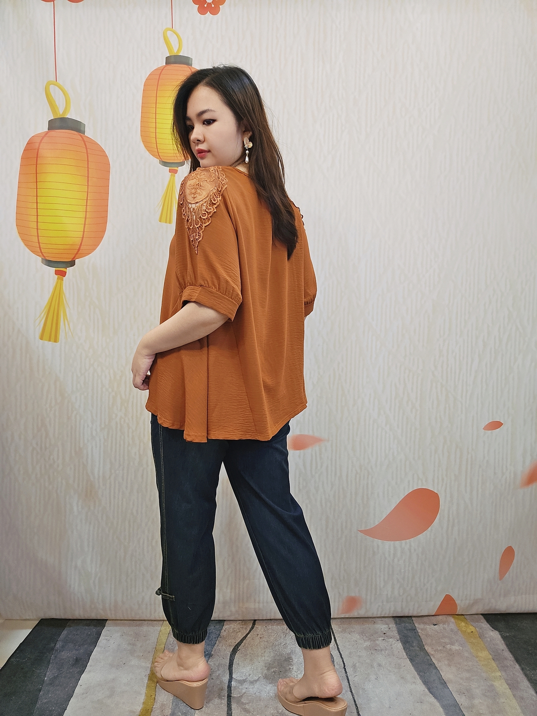 B612_20251206_194211_293_batch_12_1765032215763