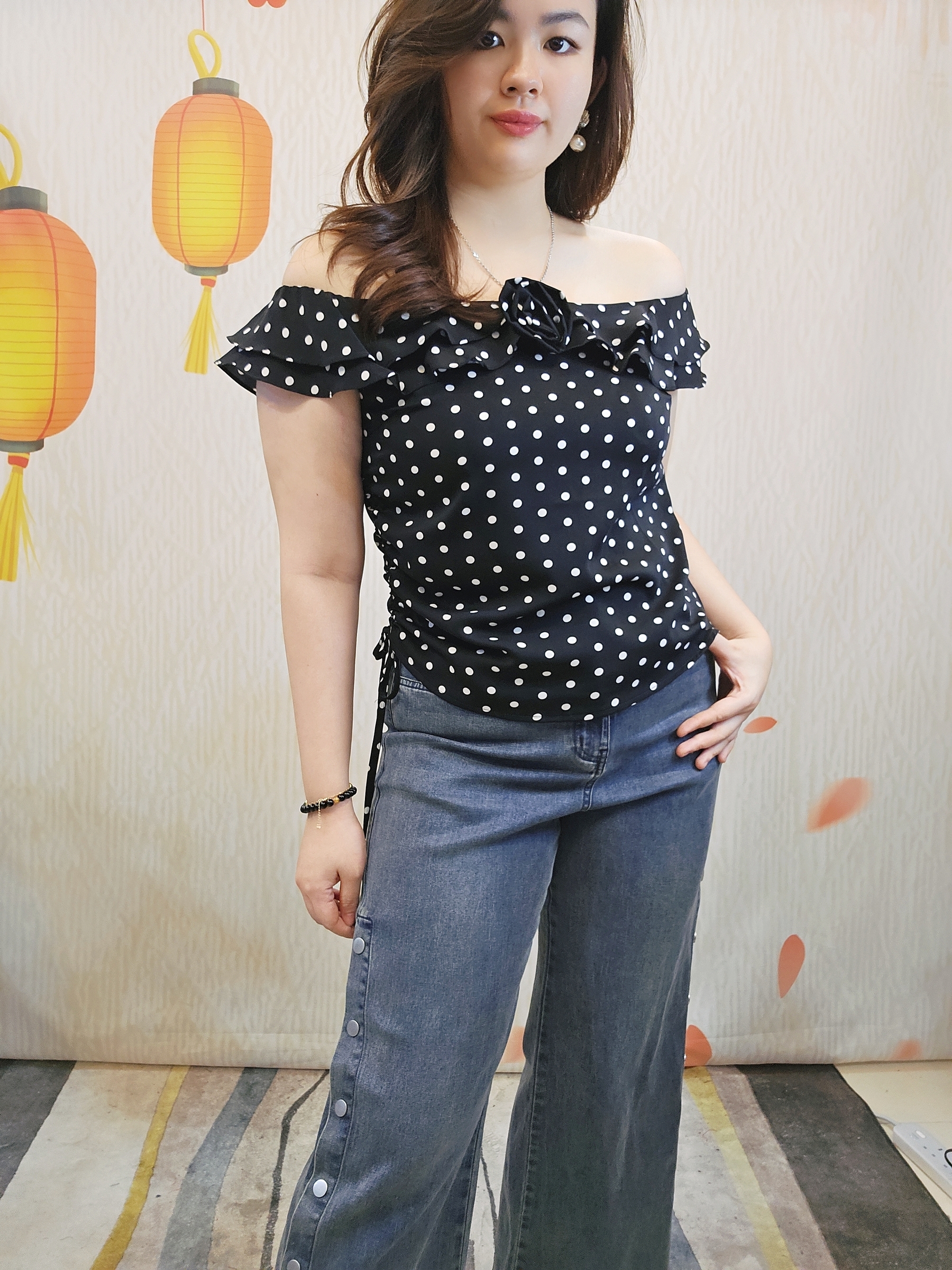 B612_20251222_203213_557_batch_1_1766418552579