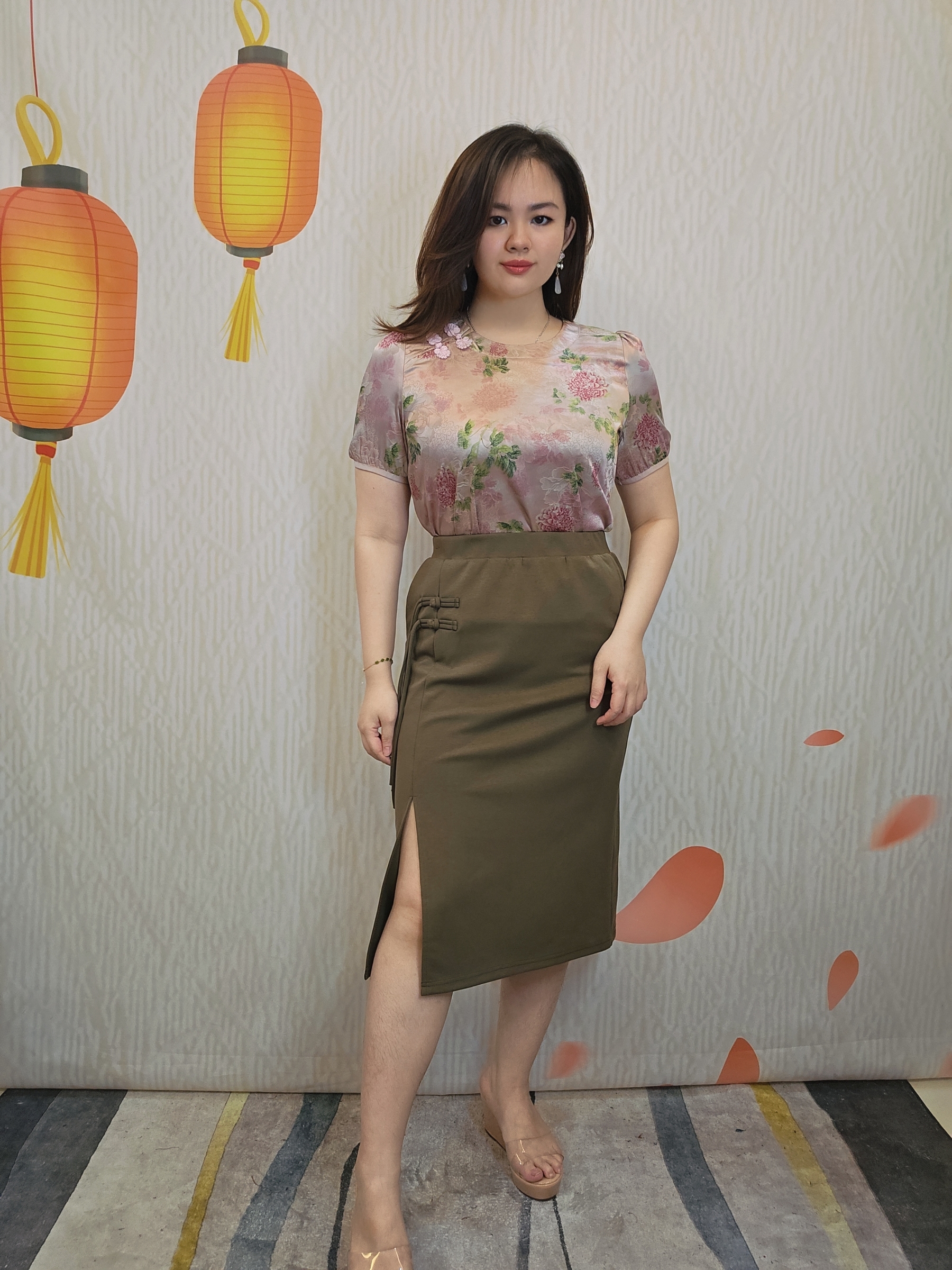 B612_20251128_220434_144