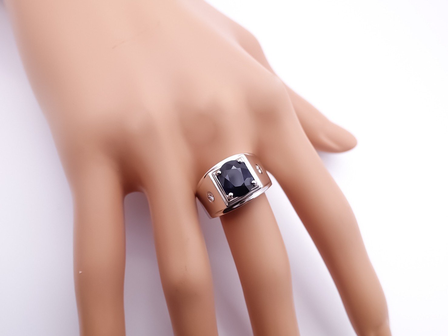 6e56bb6a-c713-4320-a2a3-6216110beb15