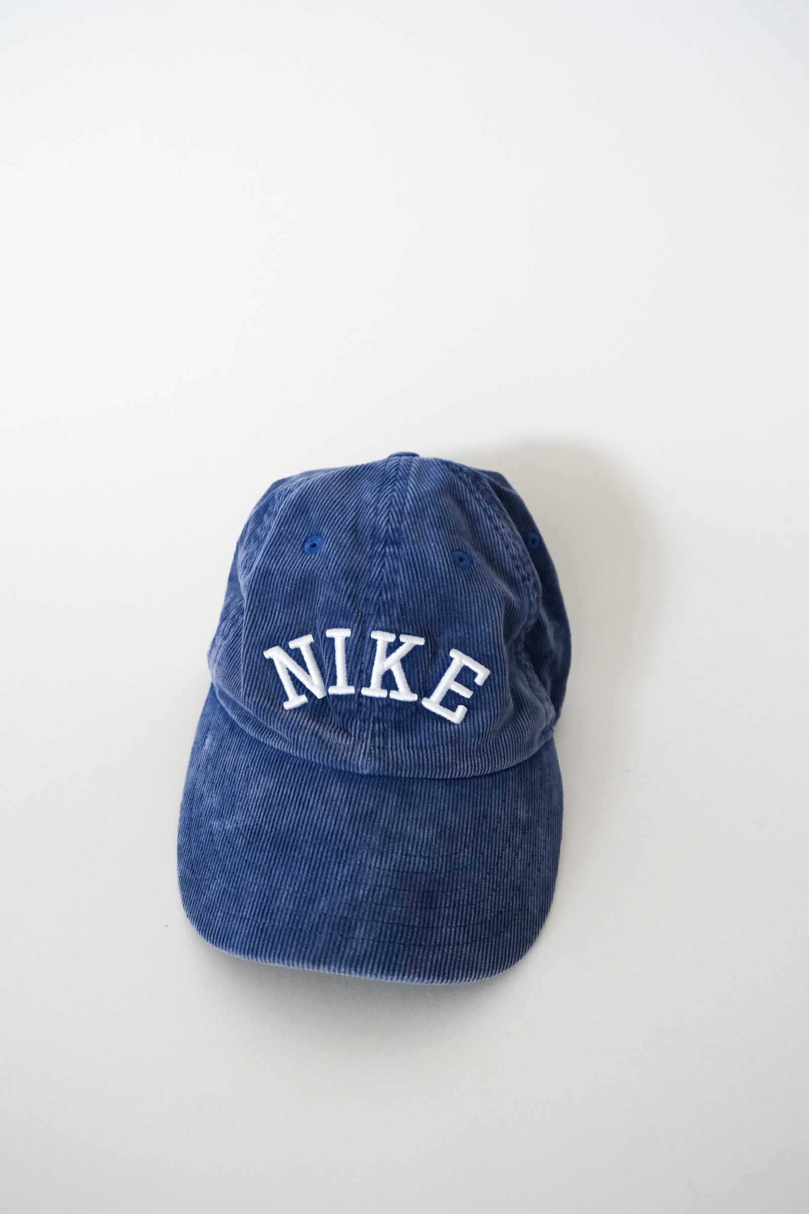 nike big logo cap