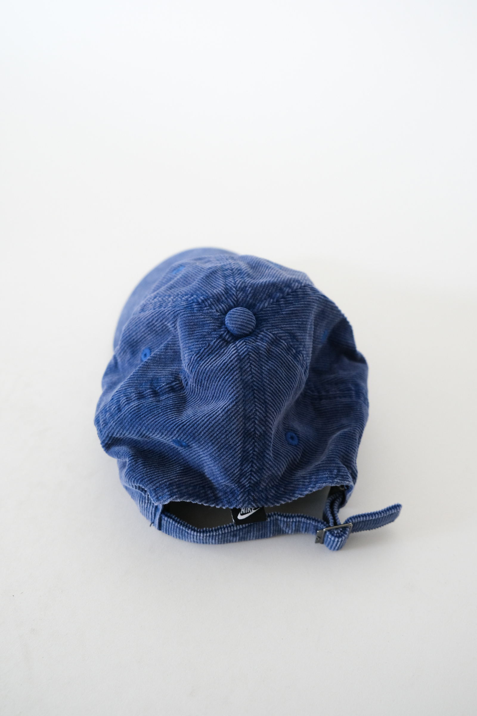 nike retro logo cord cap