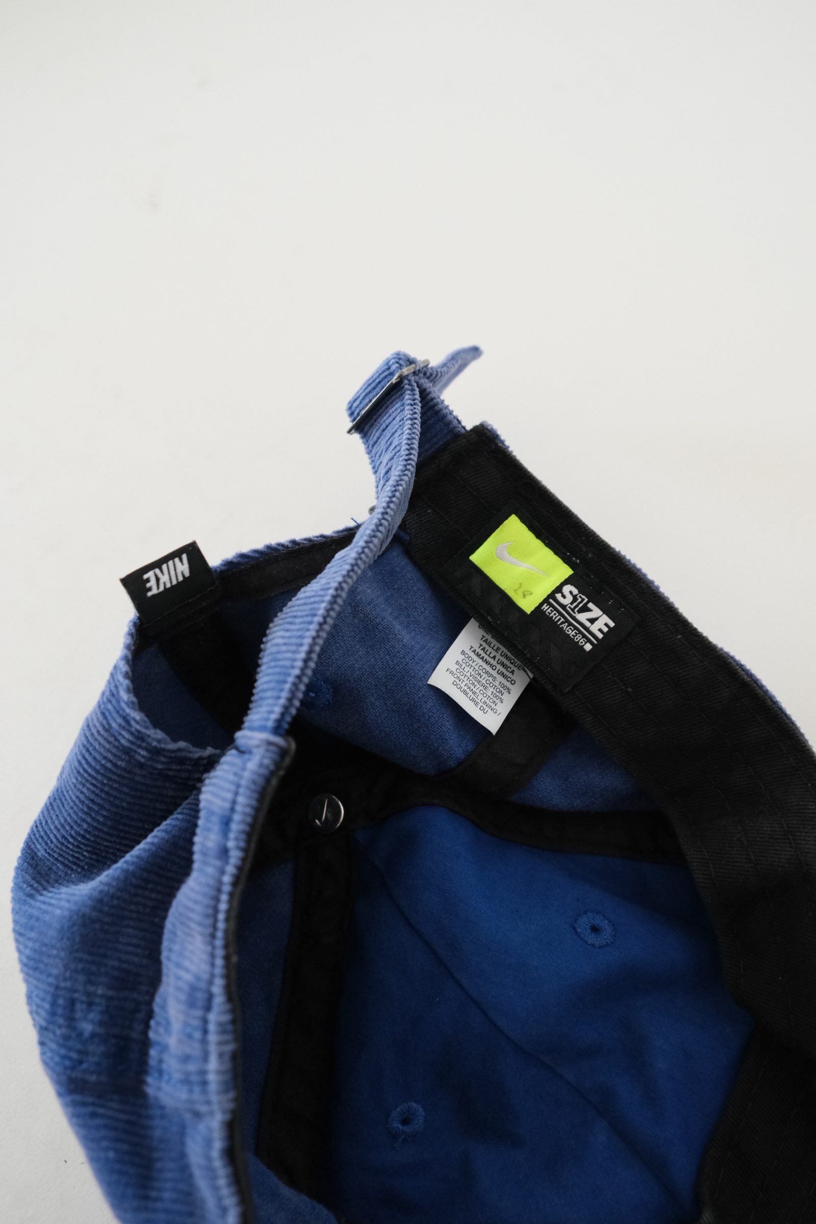 nike retro logo cord cap