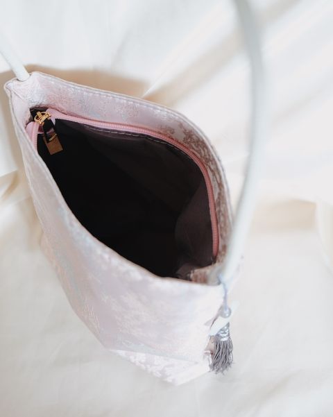 1DE05DE8-50F5-48F0-A2C2-44390EF7ABFF