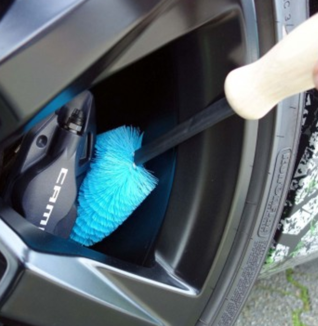 BRU20 Long Reach Wheel Brush2