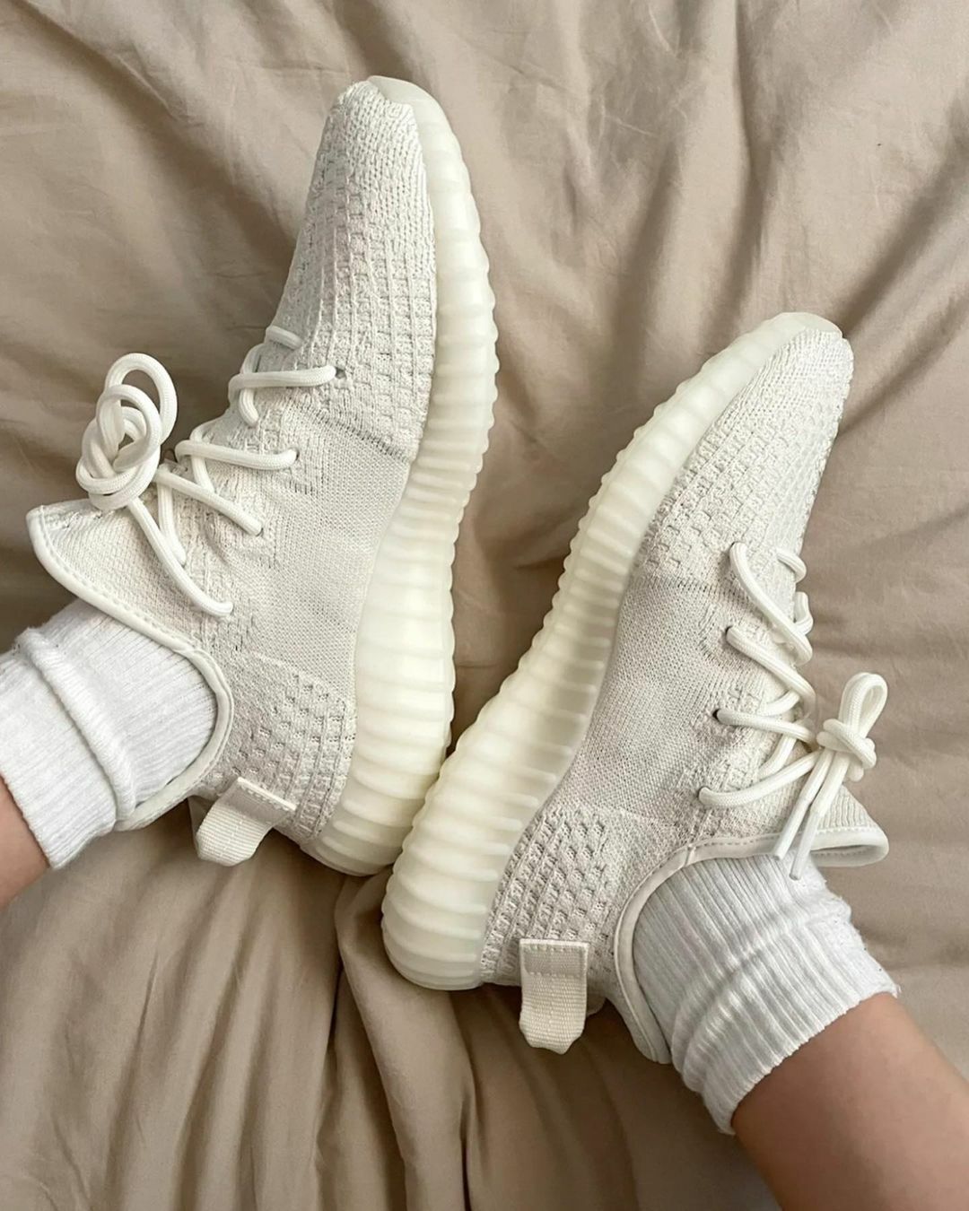 Adidas Yeezy Boost 350 V2 Bone 骨白【HQ6316】