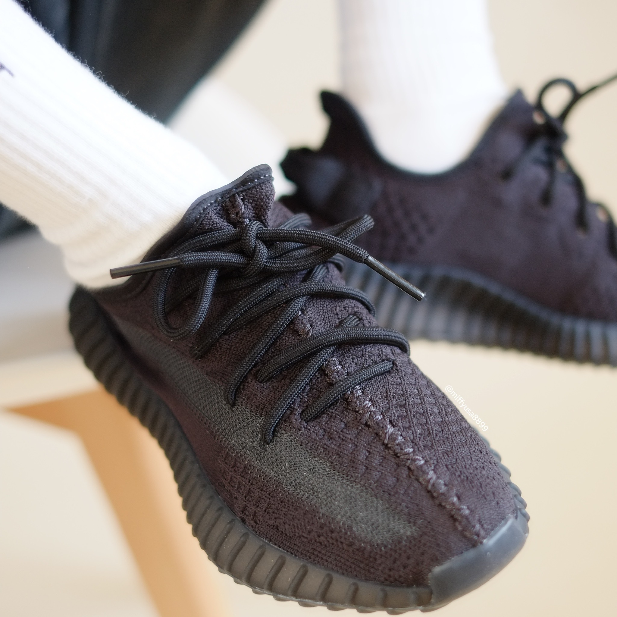 Adidas Yeezy Boost 350 V2 Onyx 黑武士【HQ4540】 – MiffyUSA米菲美國