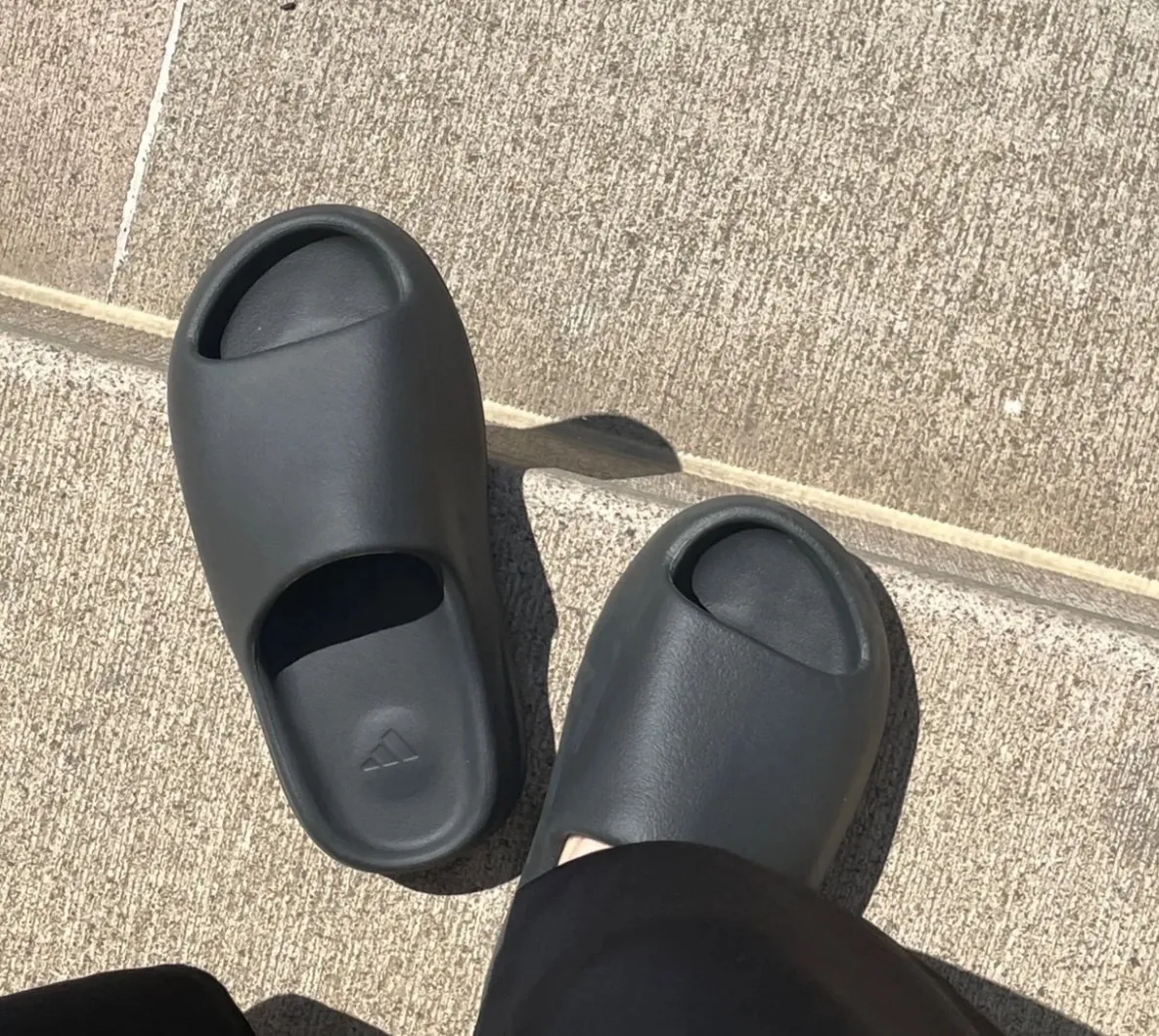 Adidas Yeezy Slide Onyx 黑武士【HQ6448】 – MiffyUSA米菲美國