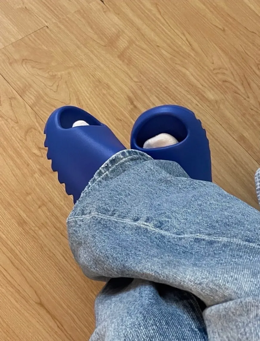 Adidas Yeezy Slide Azure 天空藍藍氣球【ID4133】