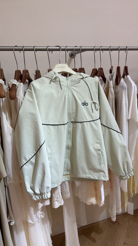 2C68E9F5-B268-415E-885C-4F6B22EE7C23