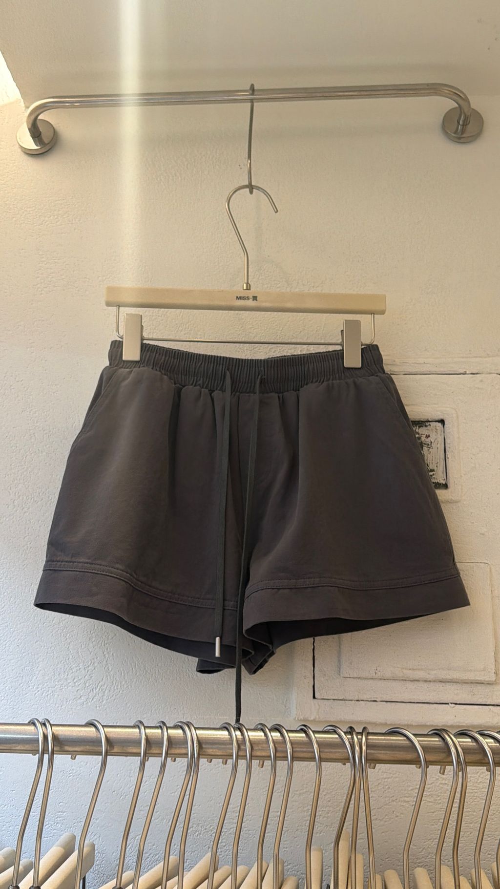 EFCE81EC-9E15-4F3A-A4C5-B98B674CEB5B