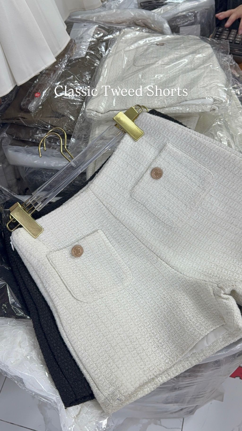 9877F7A1-AE0E-45F4-AC46-4C45F2DBB40A