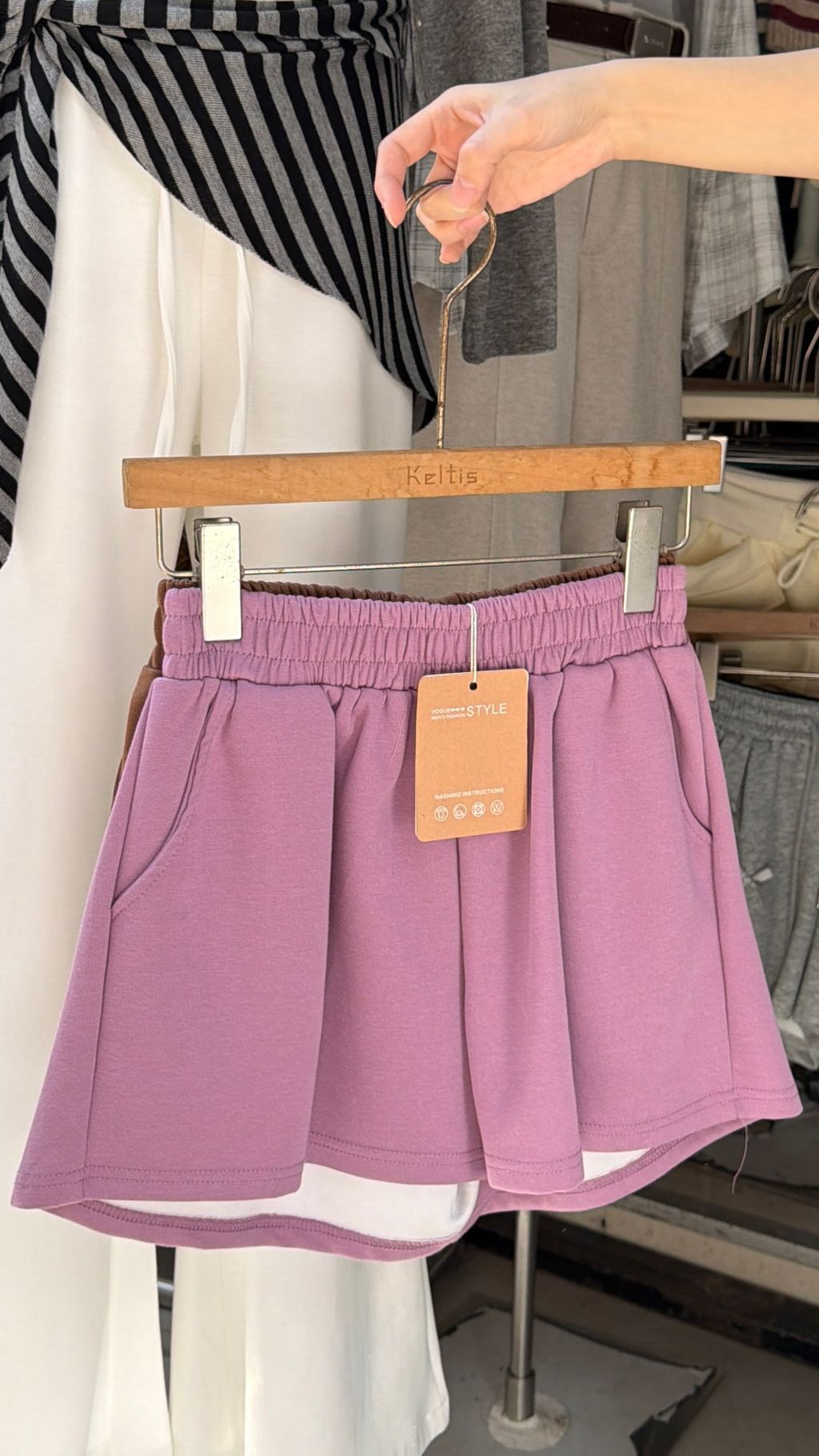 44895AA7-179A-4FE9-AE6F-6DF6E192F1F6