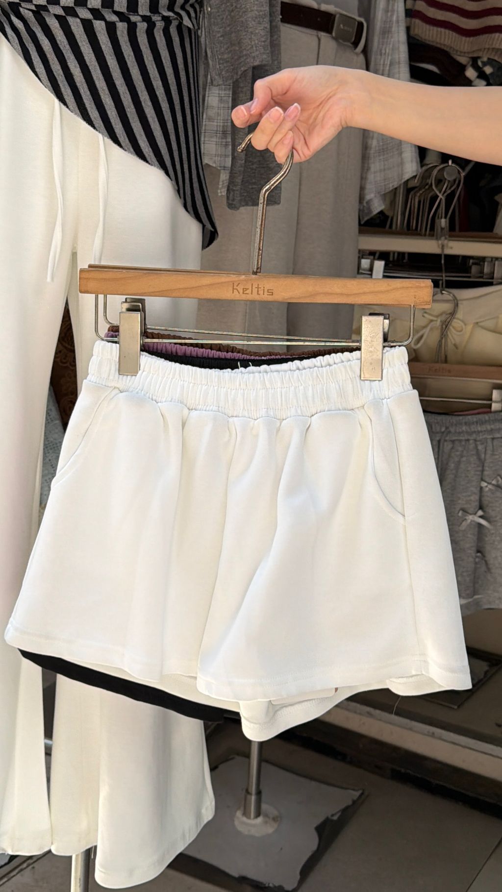 81A736ED-1C73-47C4-B1DF-1A4D47C9CC4B