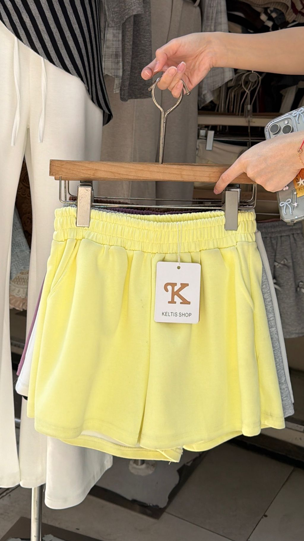 2E628F42-CB27-4288-99BC-494A0DCD7B5A