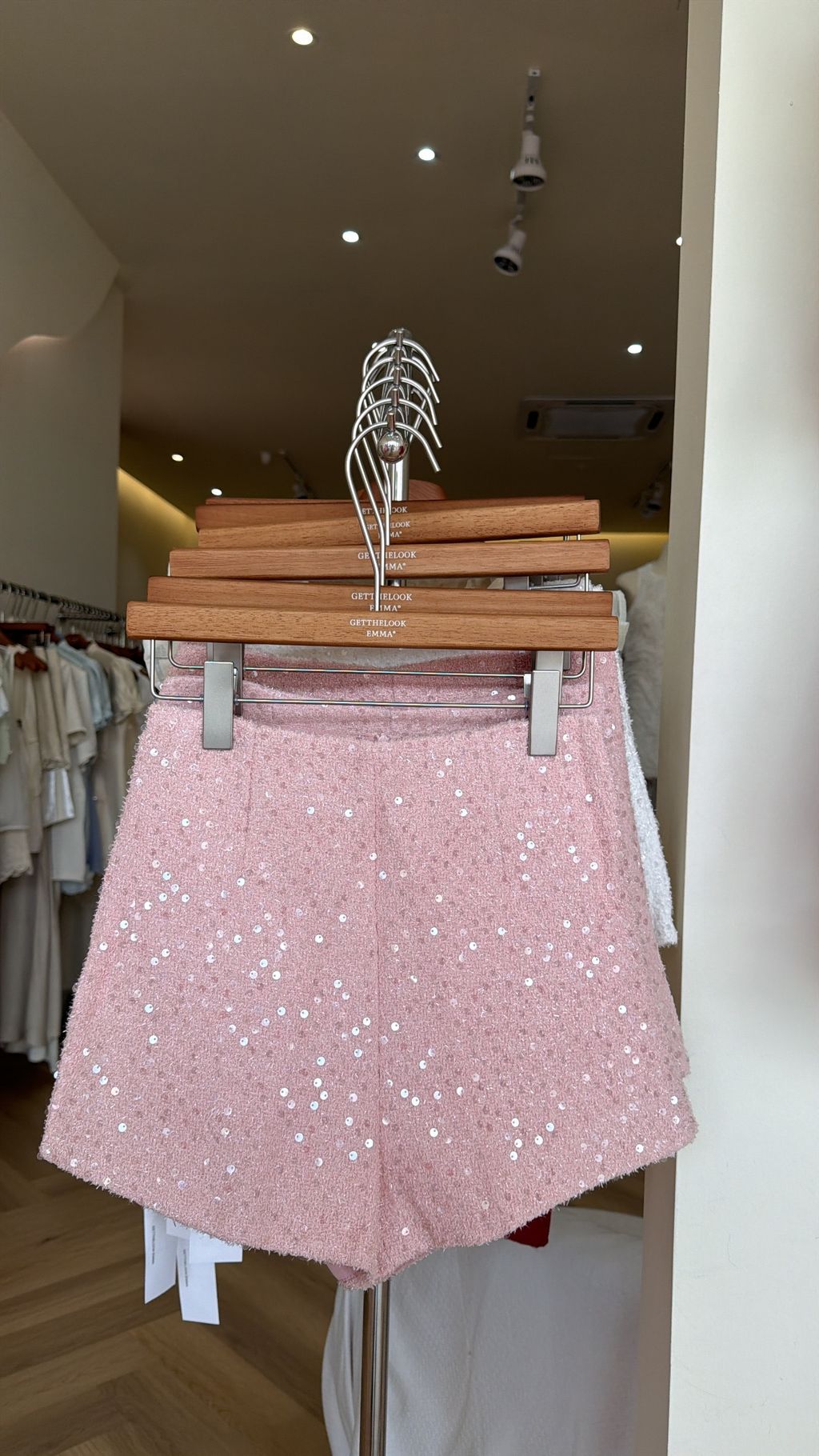 0F16CD44-2757-4D35-8B6E-E3FD784067F9