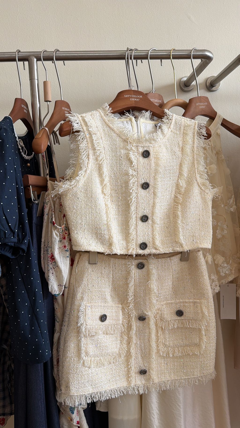 5FAAD171-9CA0-4614-9533-1E56EDFCC982