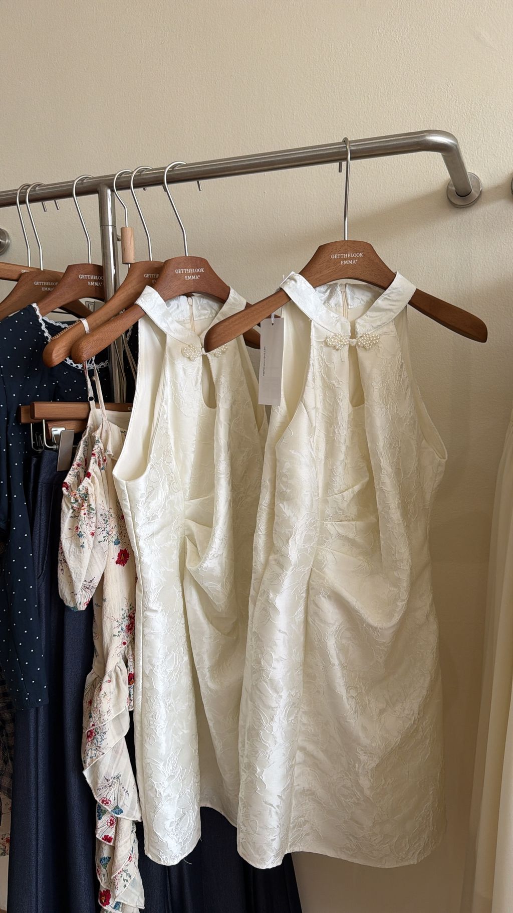 2B258519-6E85-42C6-8BB5-983B314FD4EC