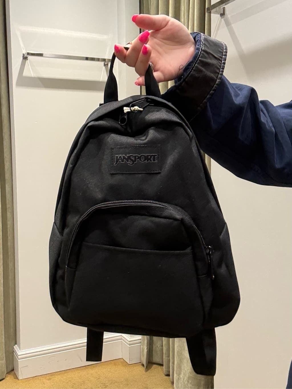 7b562f5032748c1a6c00f37e9b343557