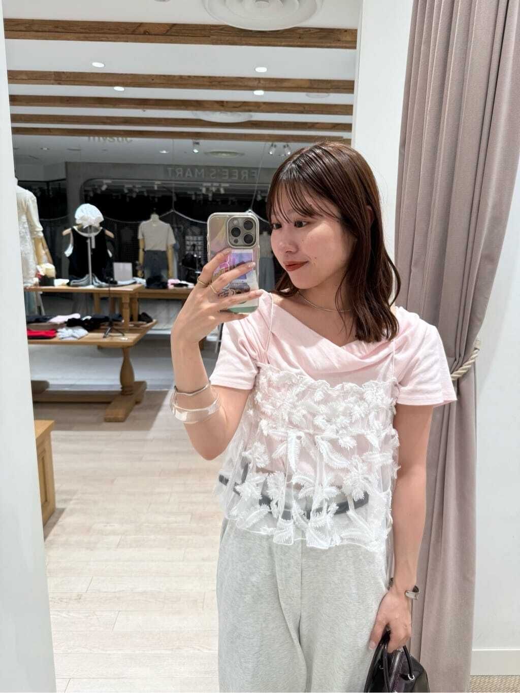 0172b23690df541a3bb9a69baf273b18