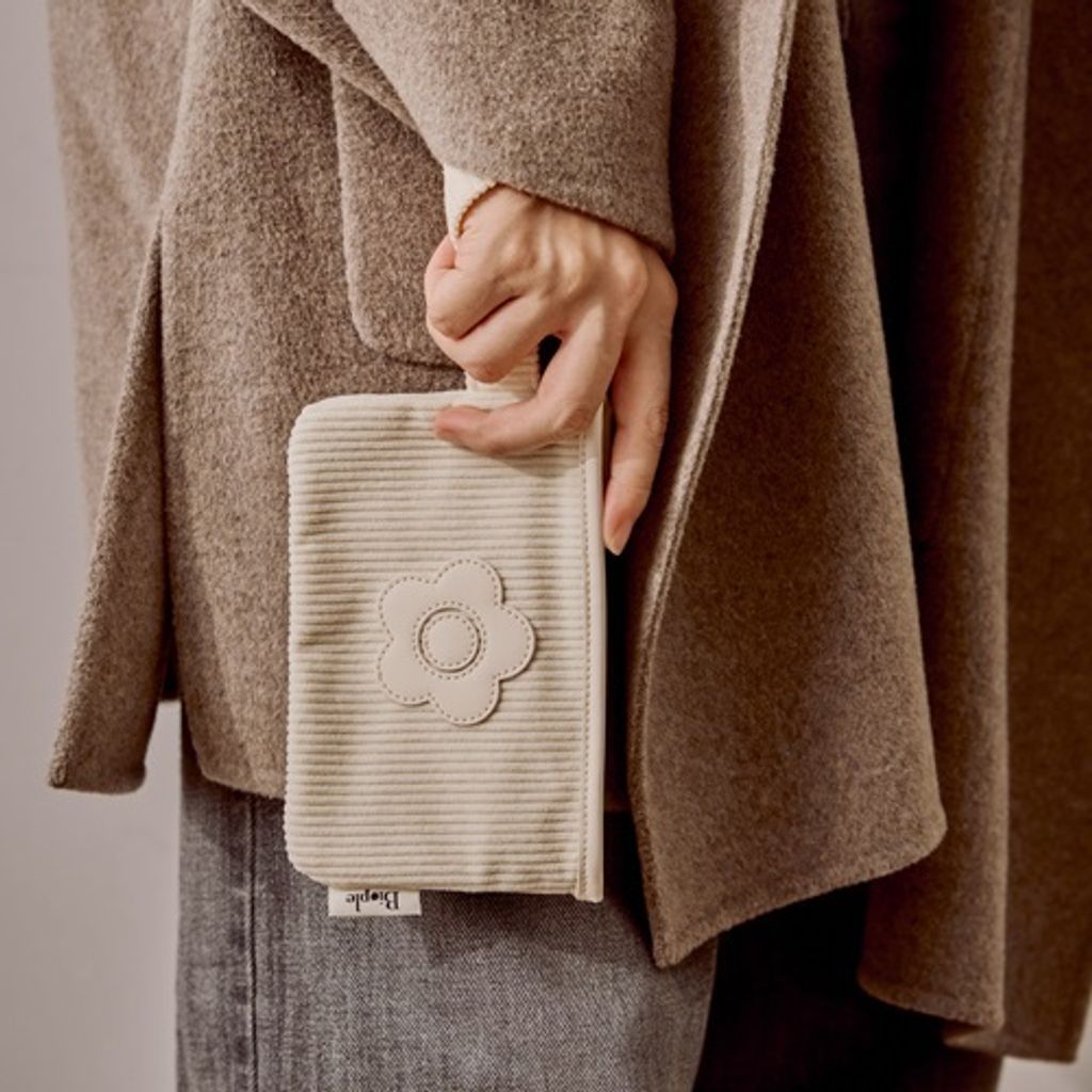 4573623438681_sub01_LL