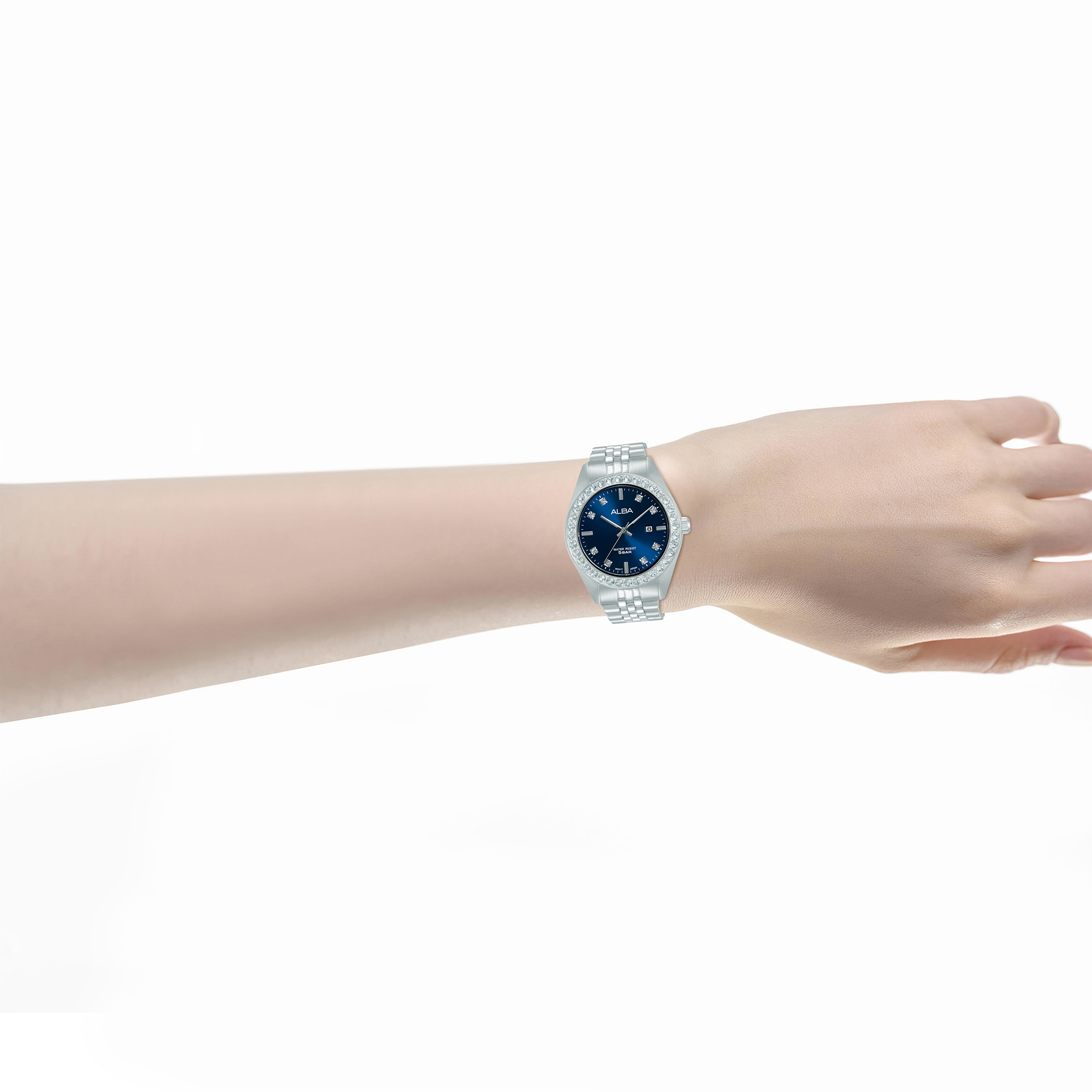 AH7FD9X1 - on wrist