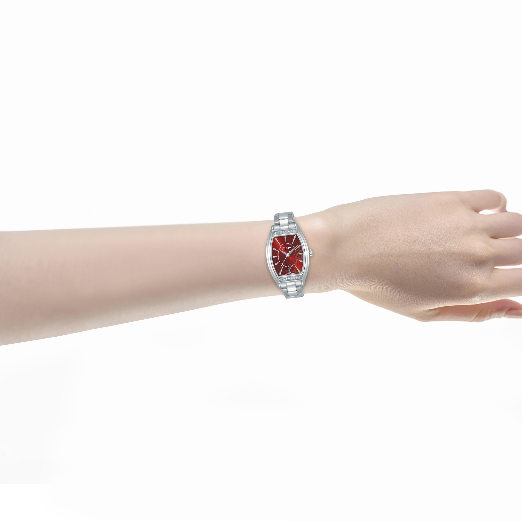 AH7ER3X1-on wrist 1