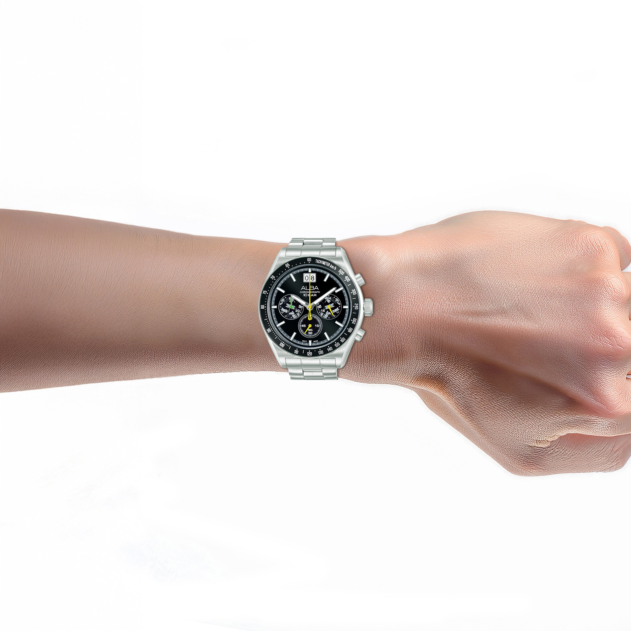 AU5025X2 - on wrist