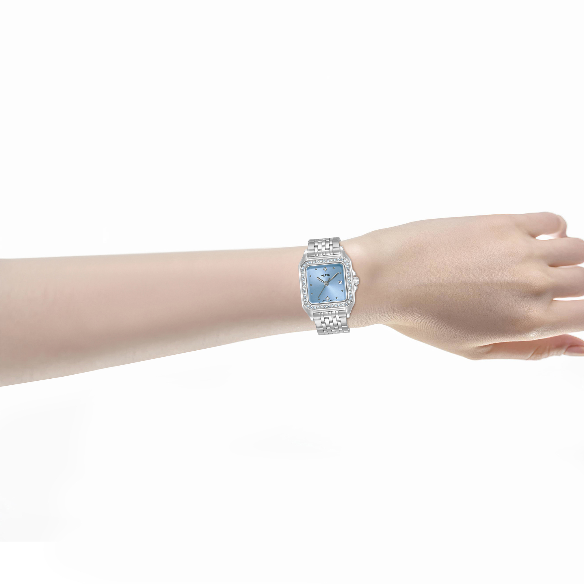 AH7FF1X1 - on wrist