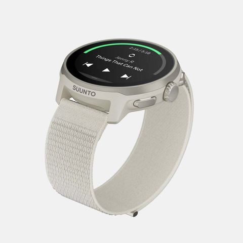 suunto-run-frost-gray-perspective-top-quarter-1600x1600px