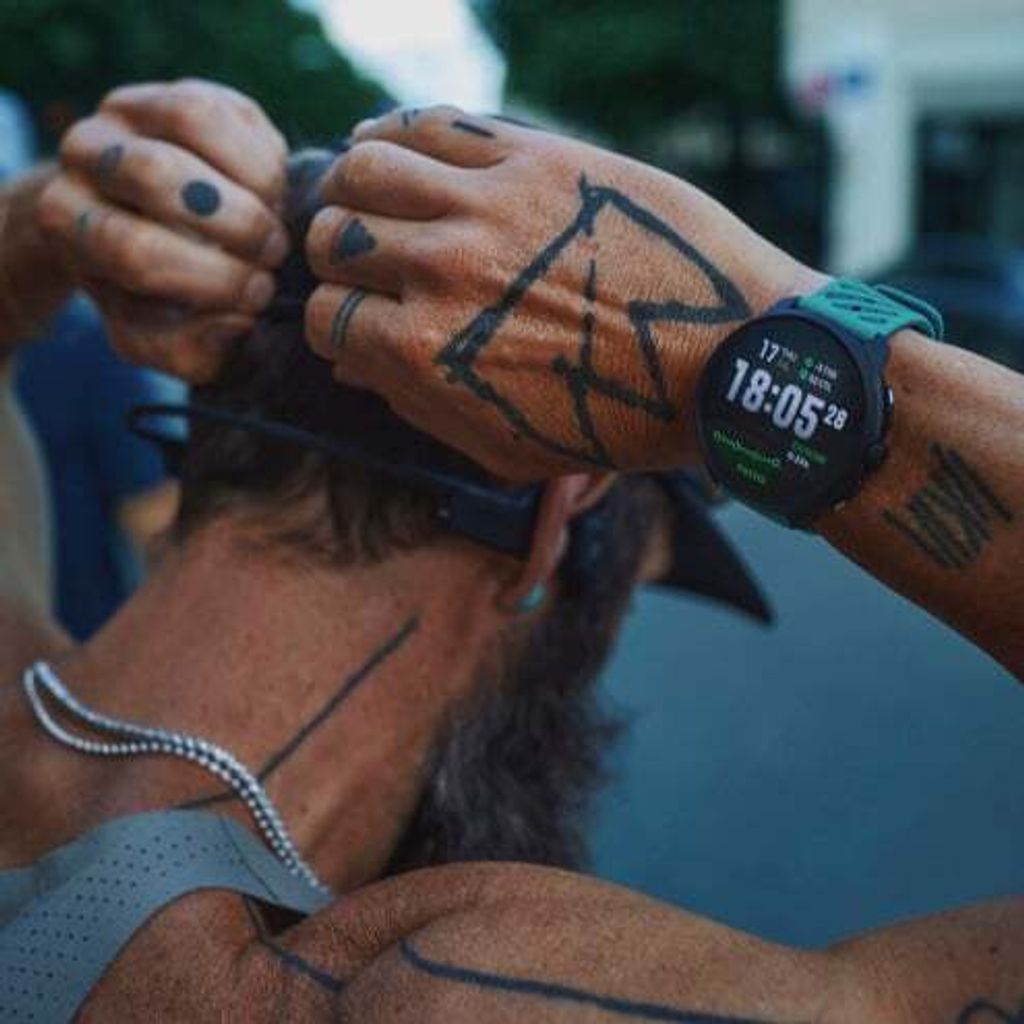 suunto-race-2-wave-blue-on-wrist-1200x1200px