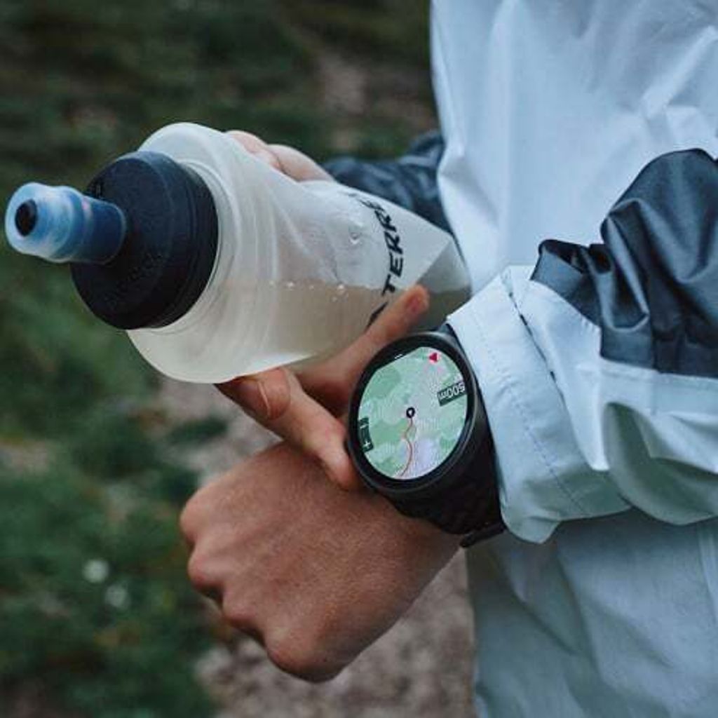 suunto-race-all-black-on-wrist-1200x1200px