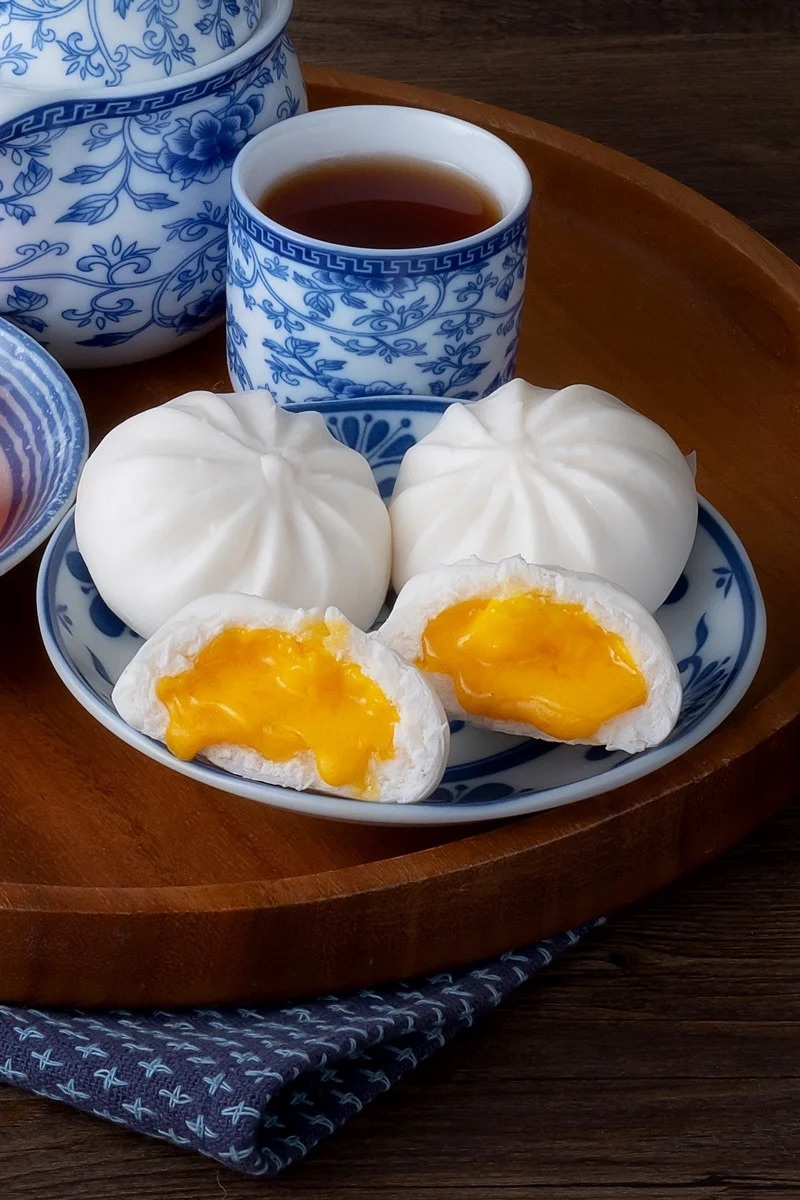 Products-steamed-bun-mini-salted-egg-custard-product-presentation-WF