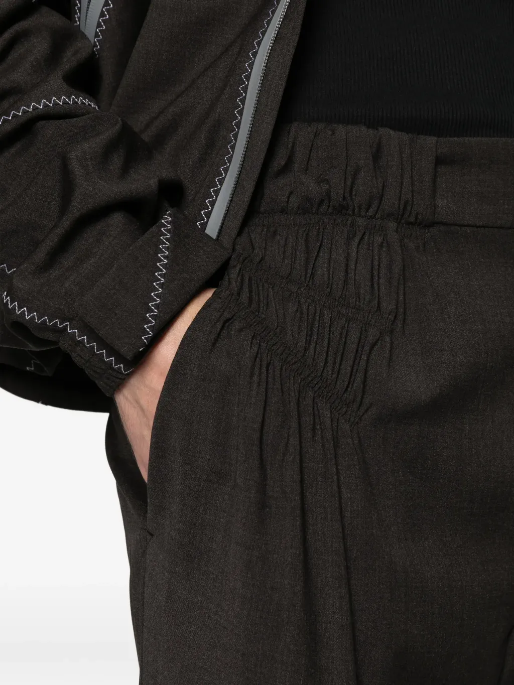 33533490_65511019_2048