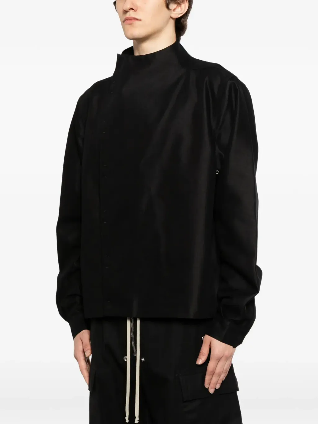 33491474_64995434_2048