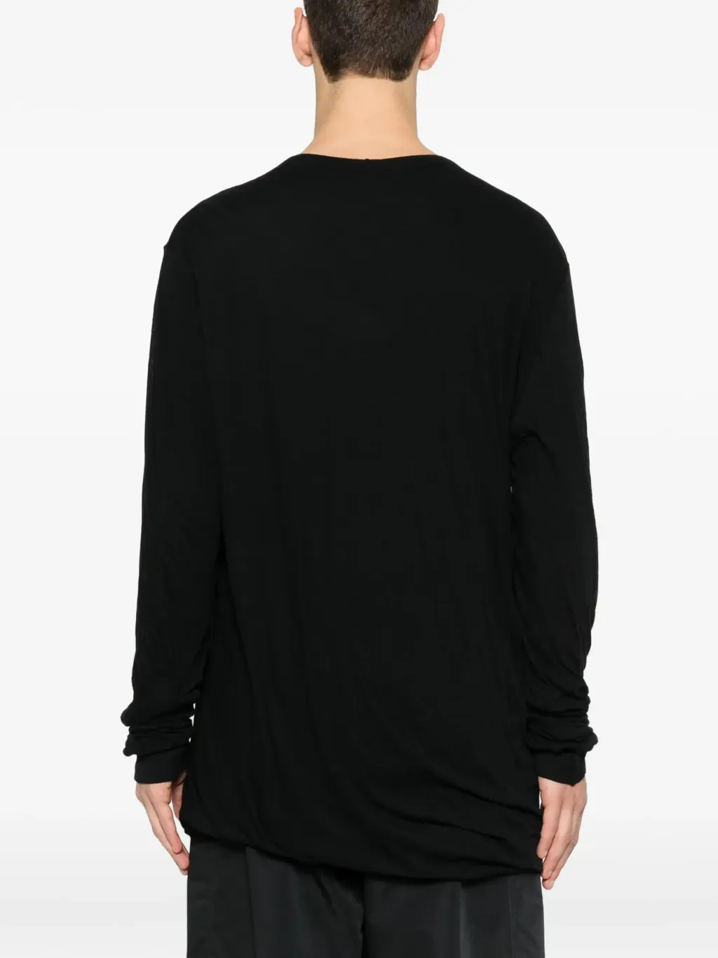 33084854_63766271_2048