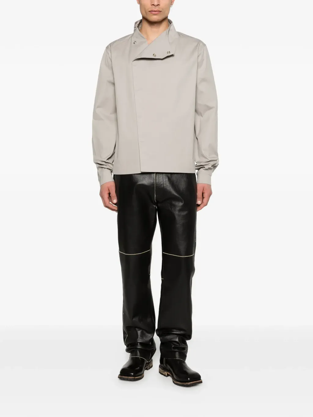 34084052_65627810_2048