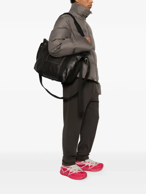 33301651_64591853_2048