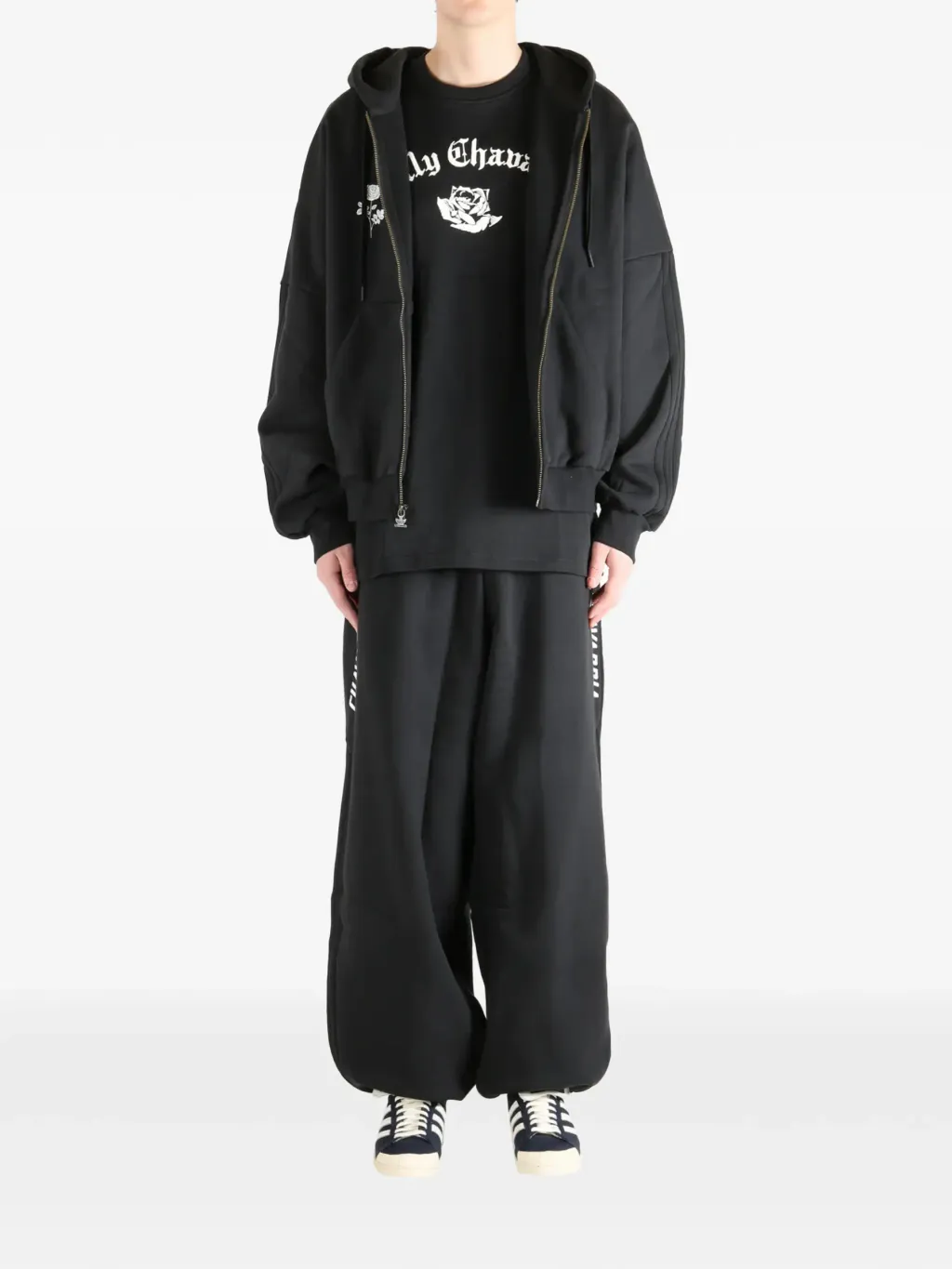 33105893_63675535_2048