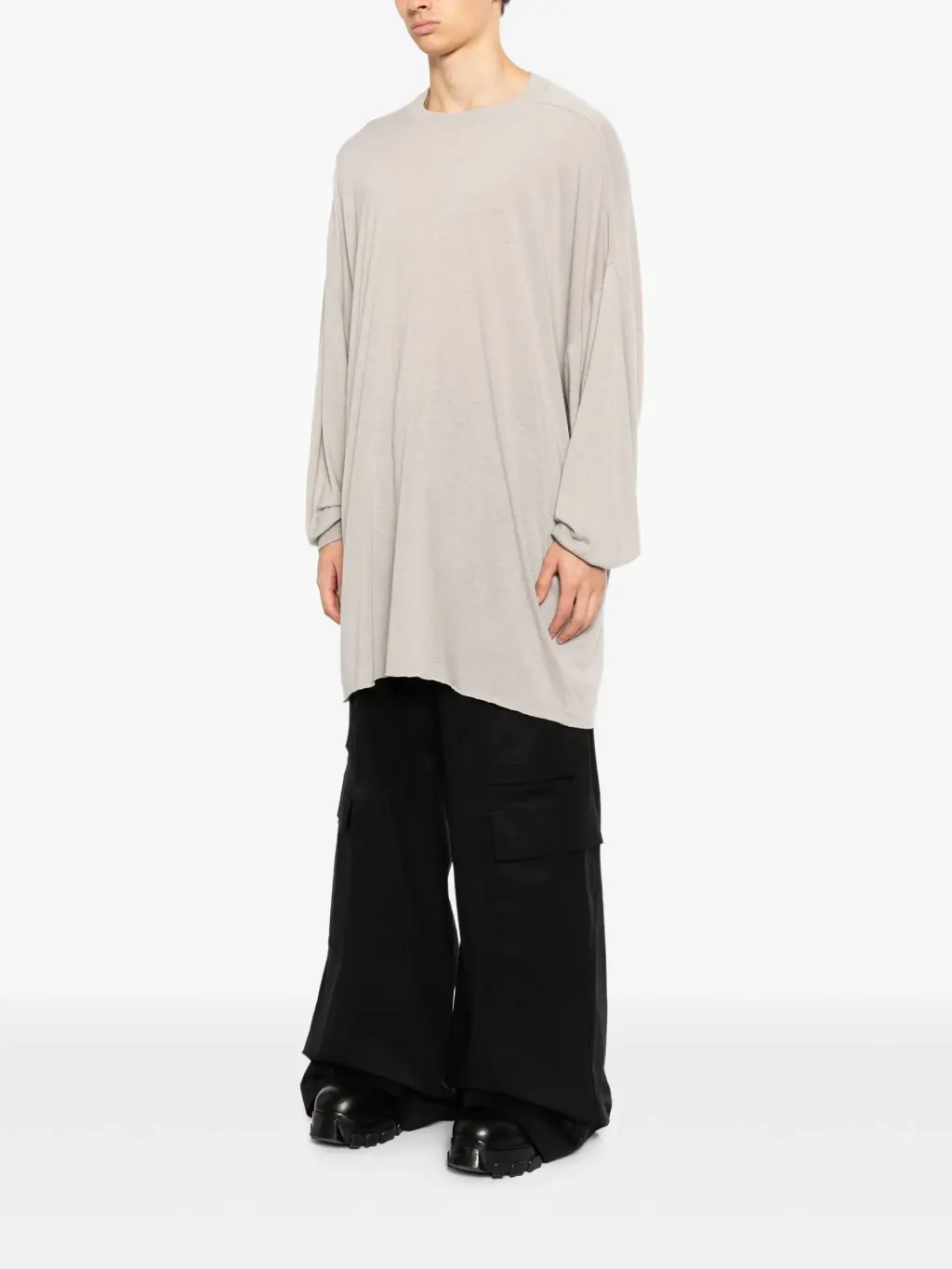 32280495_66176673_2048