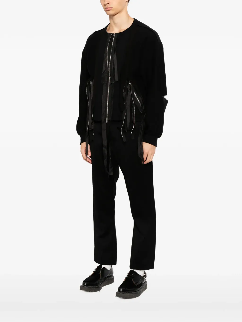 34720224_66011606_2048