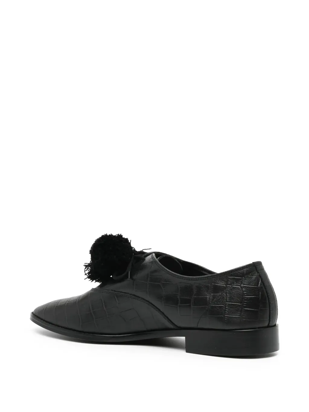 34720221_66176856_2048