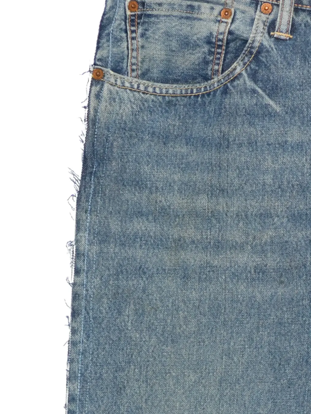 34720195_66033152_2048