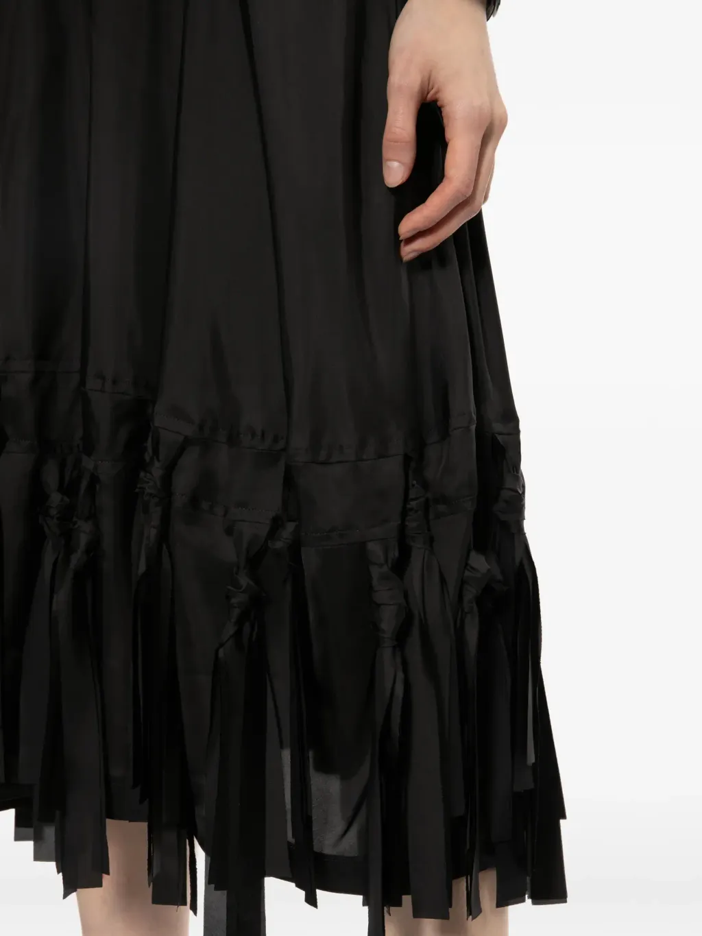 33994079_64912238_2048