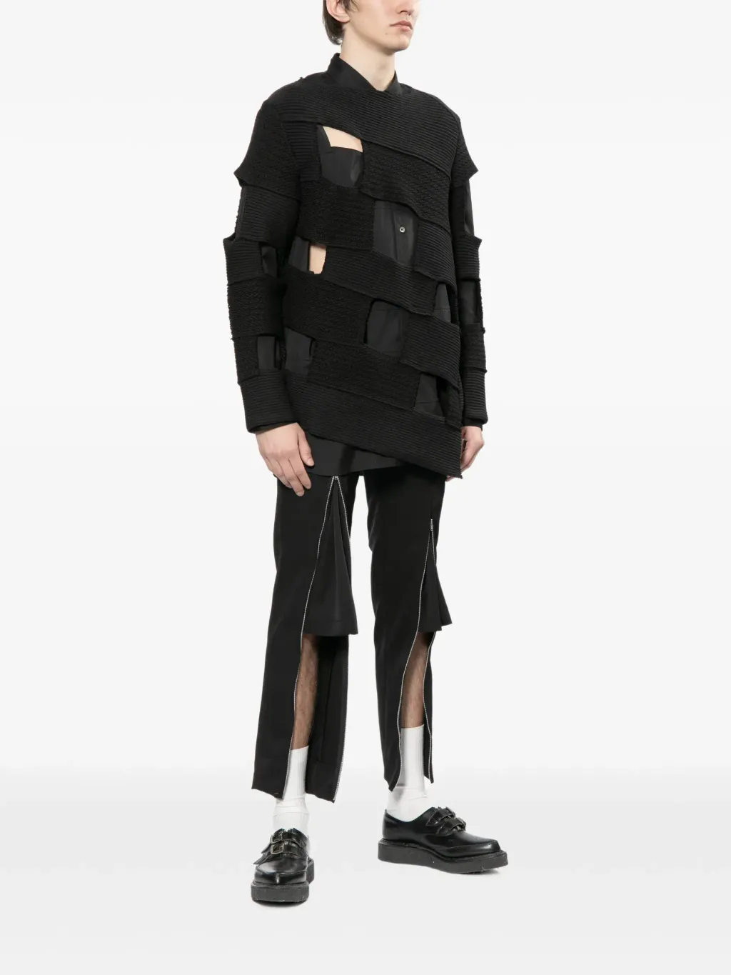 33770420_64892916_2048