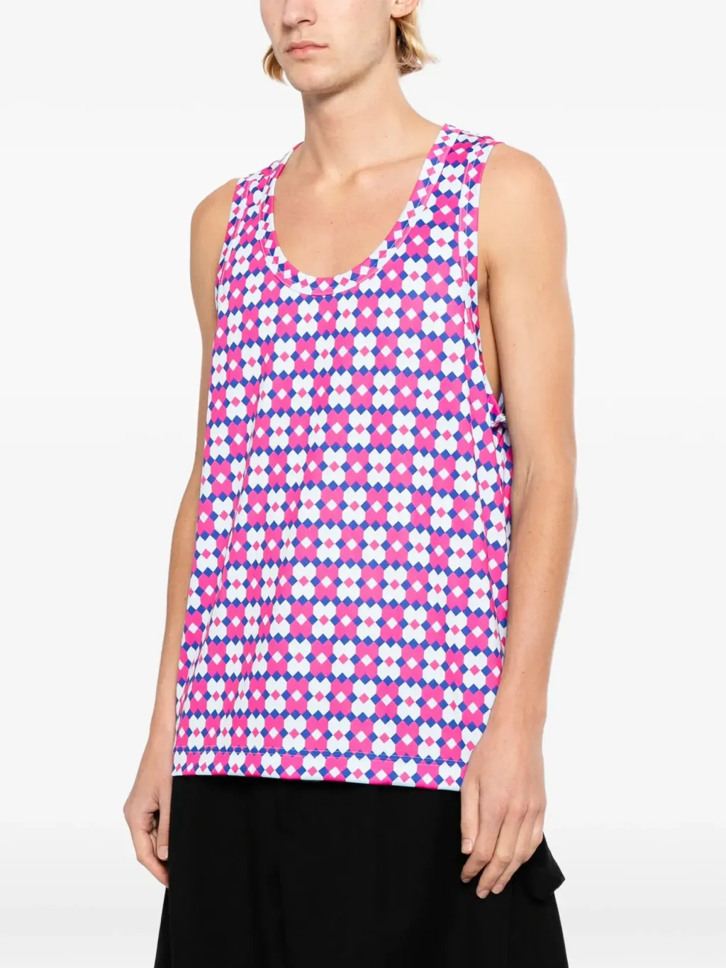 34966988_66479169_2048